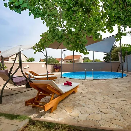 Spacious With Pool, *