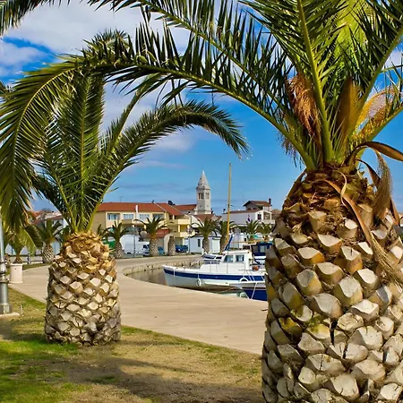 Apartamento Spacious With Pool, *