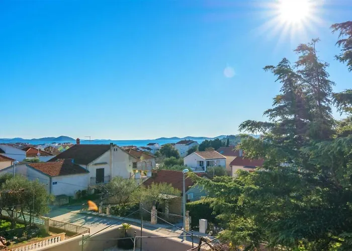 Apartman Spacious With Pool,