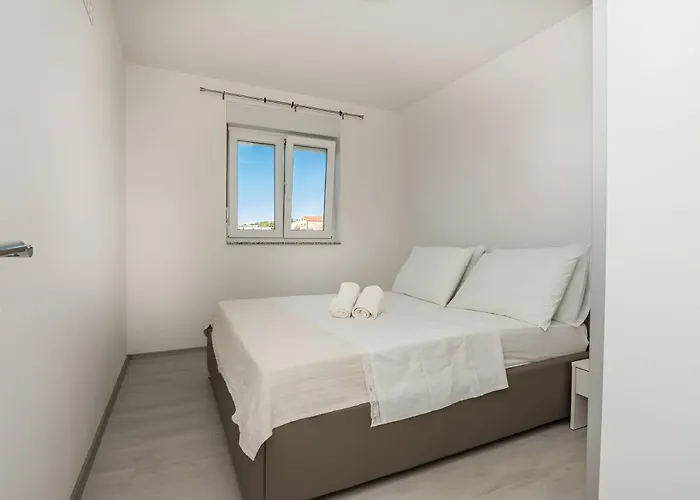 Apartman Spacious With Pool,