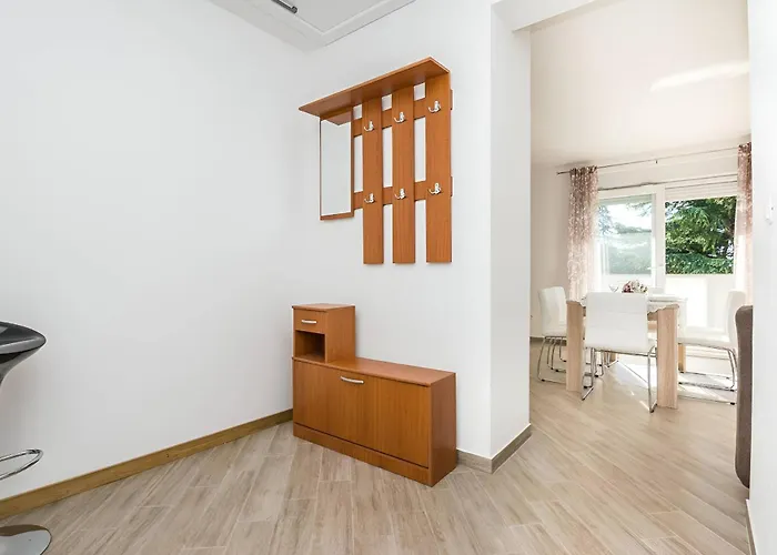 Apartman Spacious With Pool, *