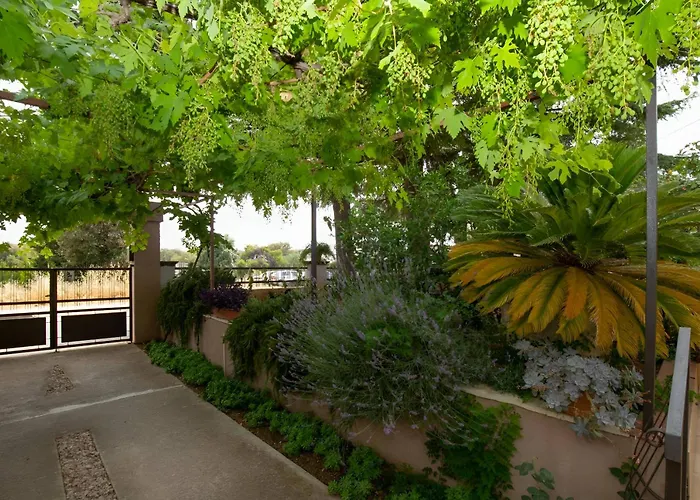 Apartman Spacious With Pool, *