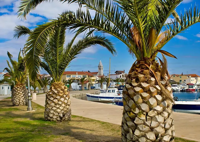 Apartman Spacious With Pool, *