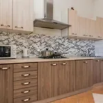 Apartment Spacious With Pool, Pakostane