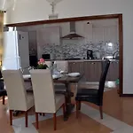 Spacious With Pool,
