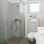Apartment Spacious With Pool, Pakostane
