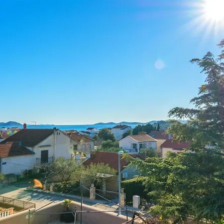 Apartment Spacious With Pool,