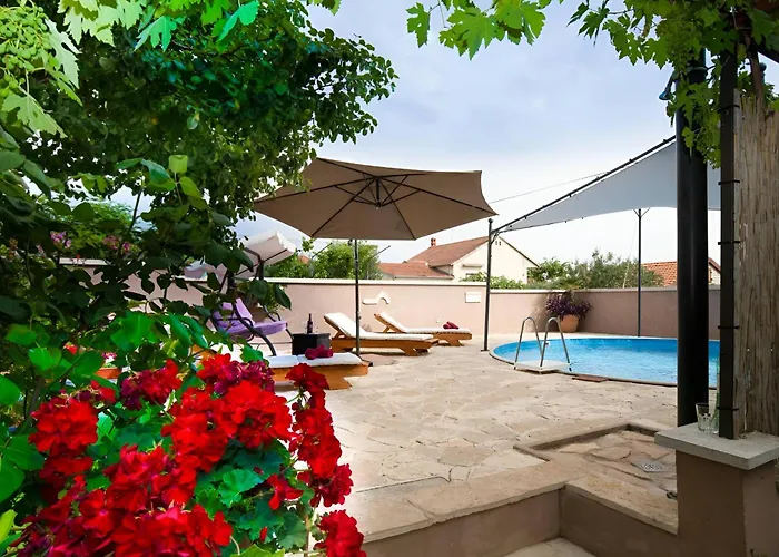 شقة Spacious With Pool,